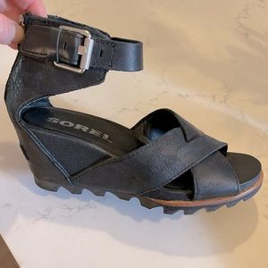 SOREL Joanie ll Leather Buckle Wedges/Sandals Size 8